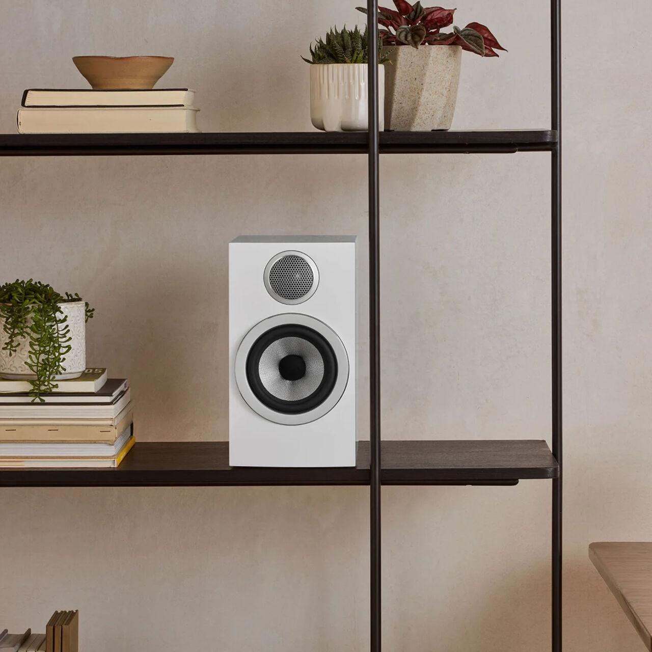 Bowers & Wilkins 707 S3 Bookshelf (pair) in Satin White finish alternate view 9