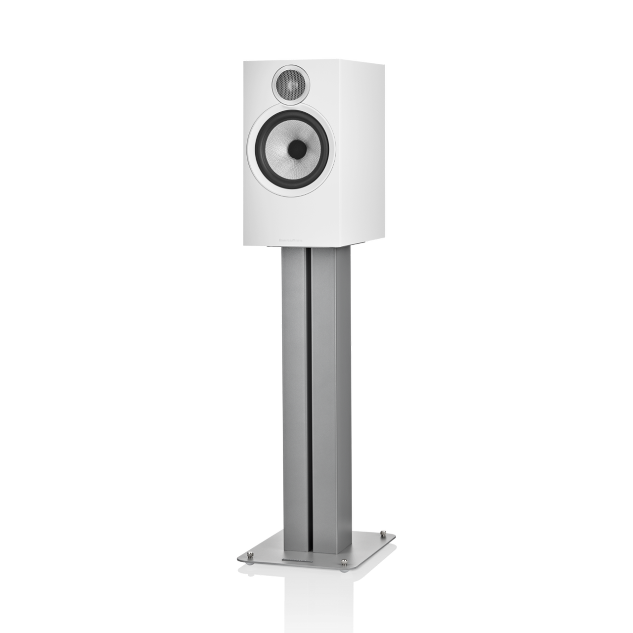 Bowers & Wilkins 606 S3 Bookshelf (Pair) in white pair view
