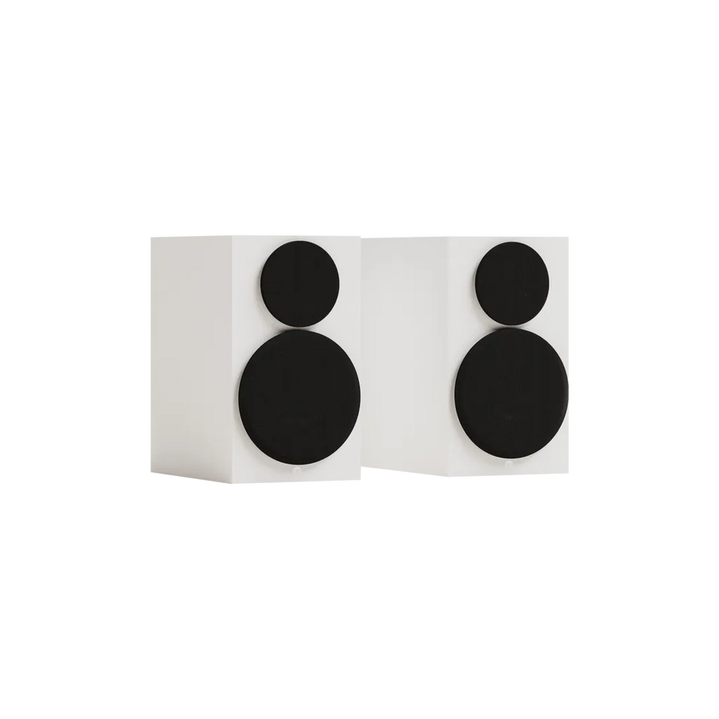 Monitor Audio Gold 50 Bookshelf speaker in Satin White finish with grille