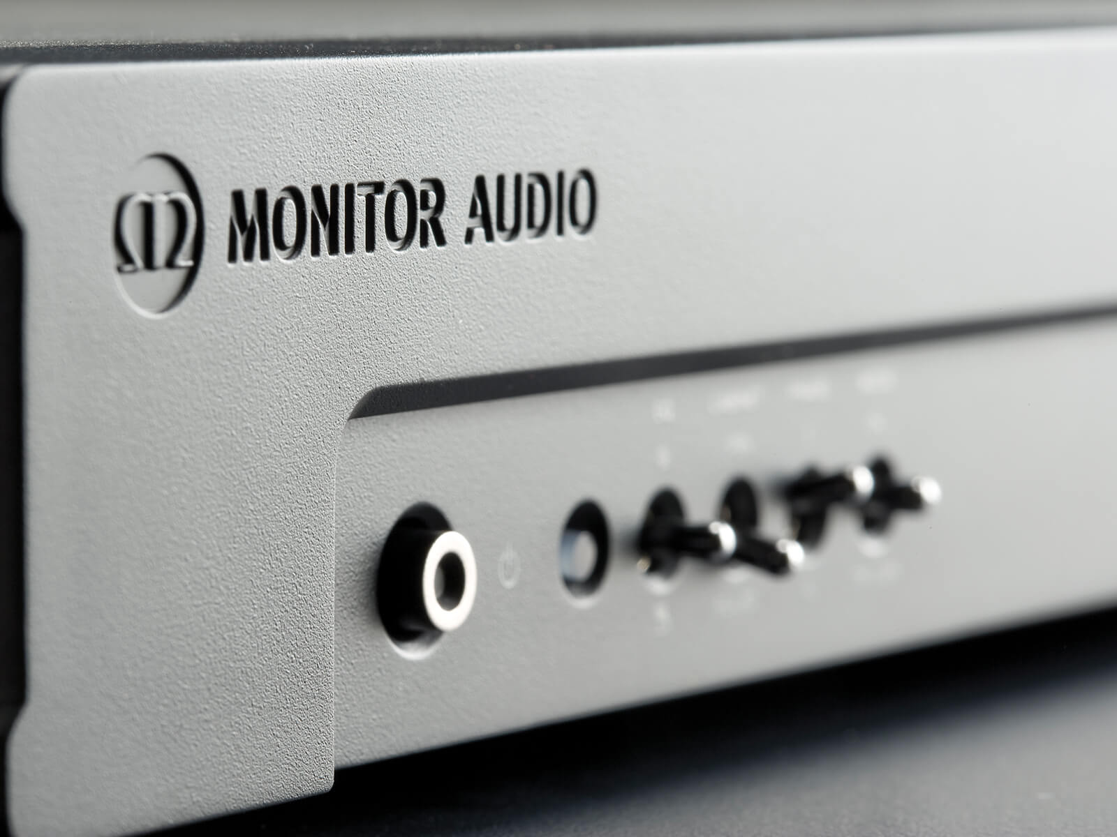 Monitor Audio IWA250 Subwoofer Amplifier detail view 5